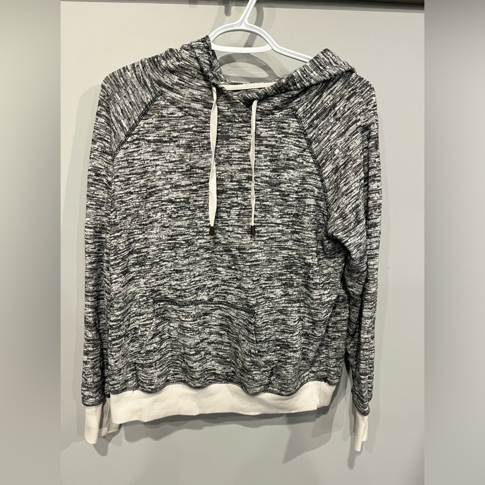 5/$20🦄 Garage size large sweater
